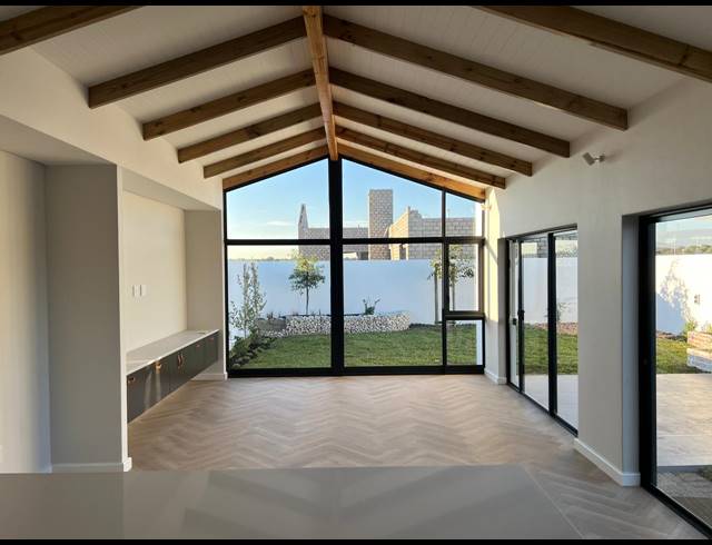 4 BEDROOM HOUSE FOR SALE IN SANDOWN